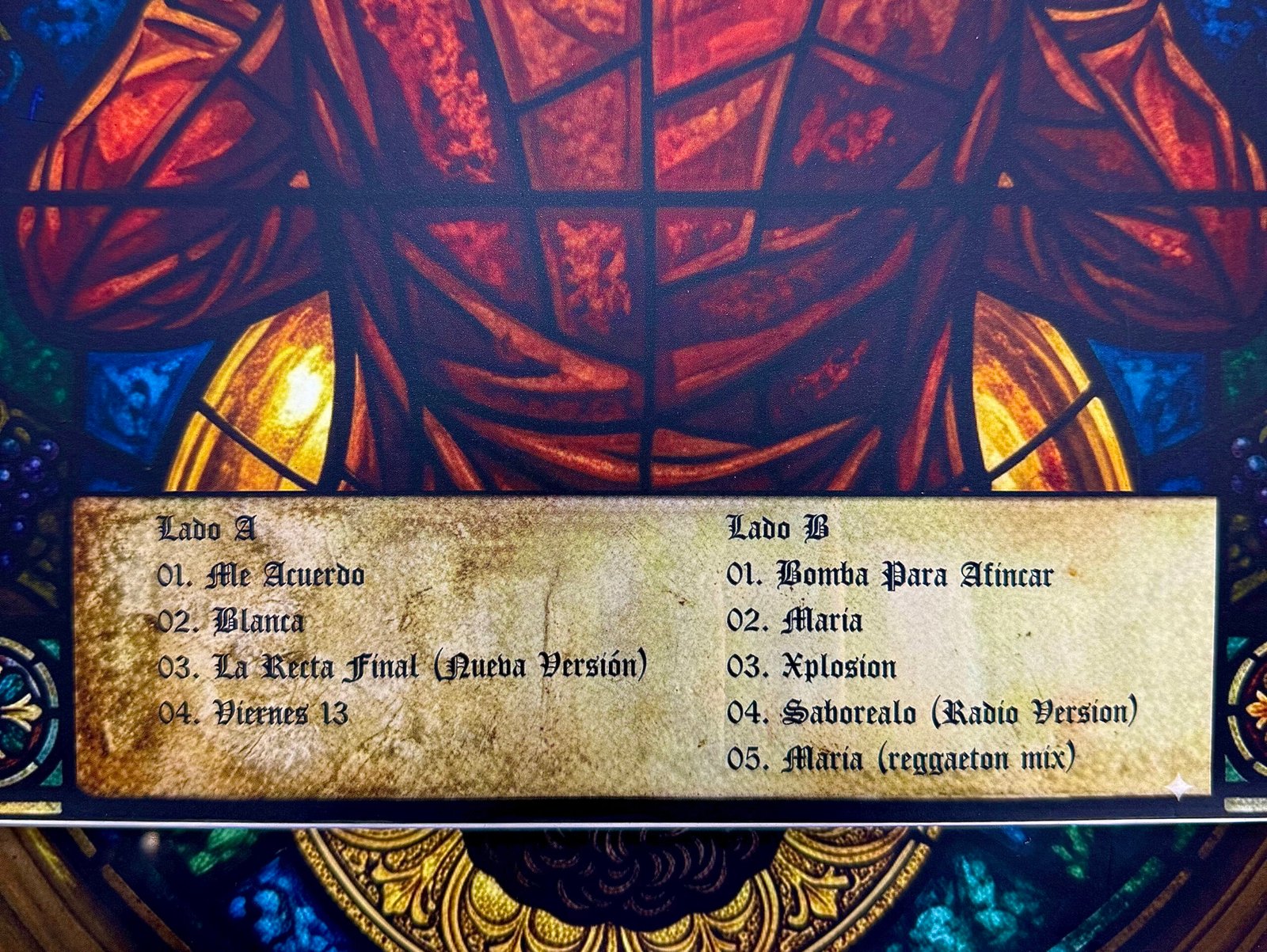 VICO C - Lo Esencial Vol. 1 (Translucent Yellow Glass Vinyl) (No Oficial) - Imagen 3